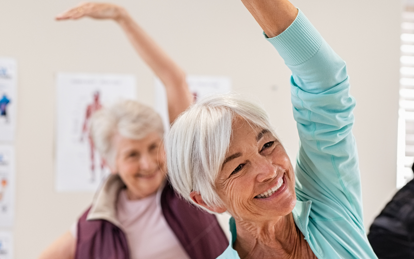 Gym douce une pratique physique qui se concentre sur des mouvements lents et contrôlés